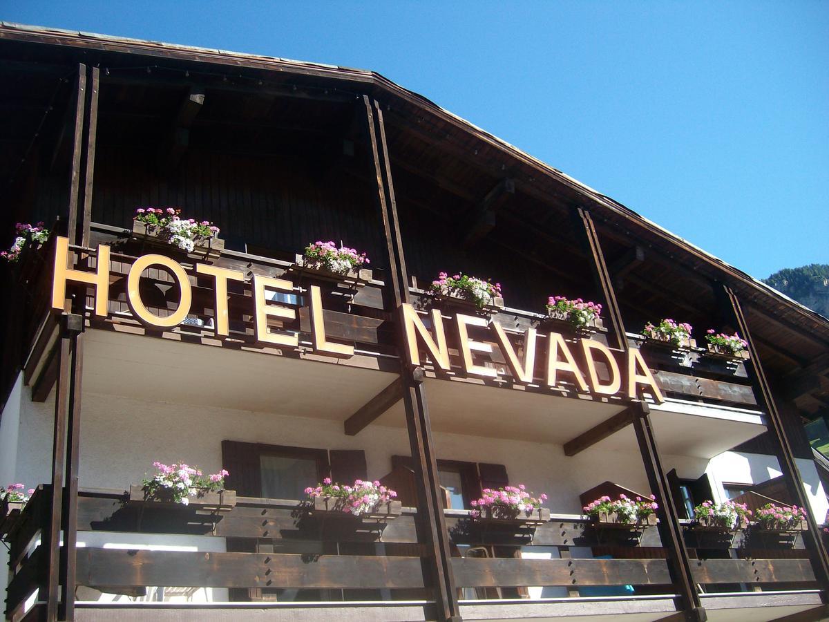 Hotel Nevada Campitello di Fassa Exterior foto