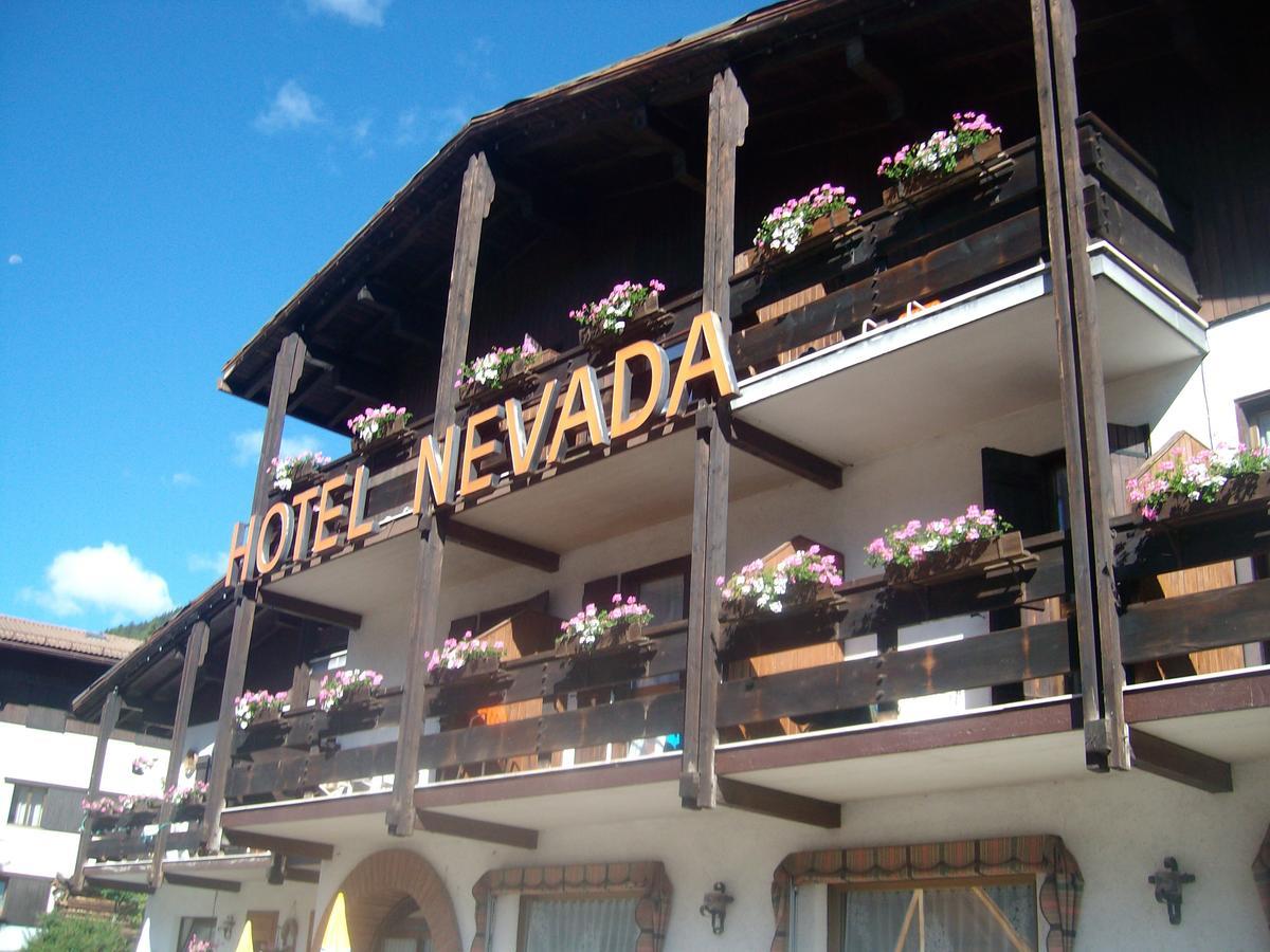 Hotel Nevada Campitello di Fassa Exterior foto