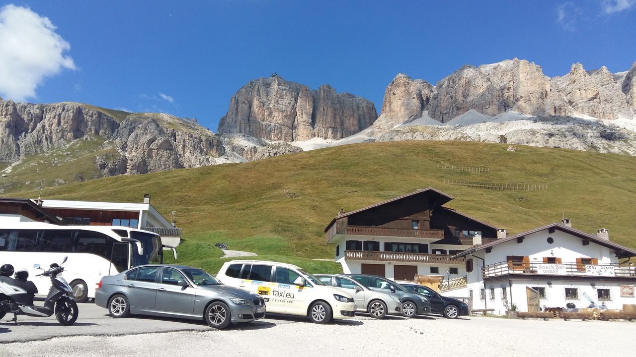 Hotel Nevada Campitello di Fassa Exterior foto